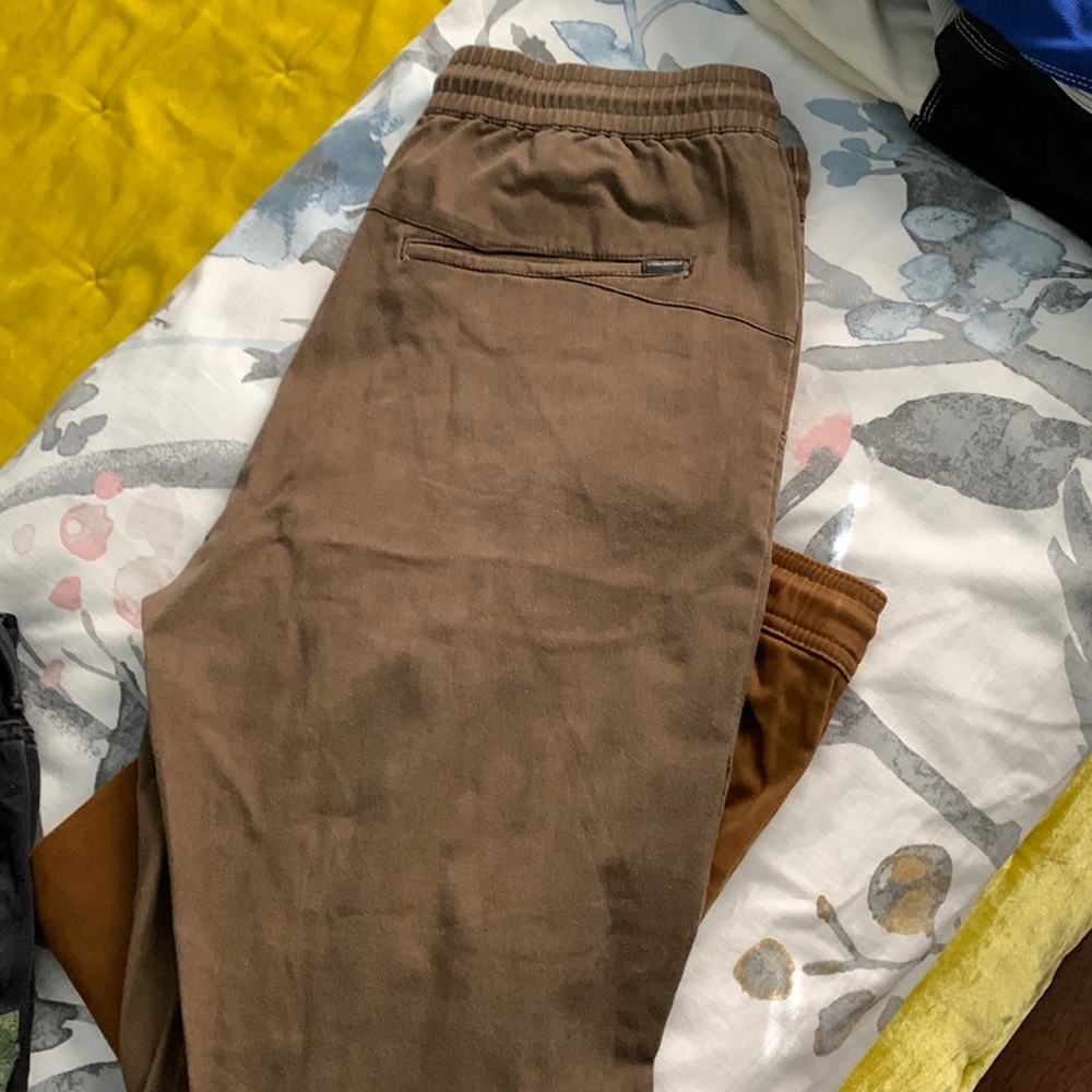 Volcom brown jogger, size medium